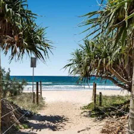 300M To Beach*Pets Allowed*Boho Beach Shack Maroochydore Exterior photo