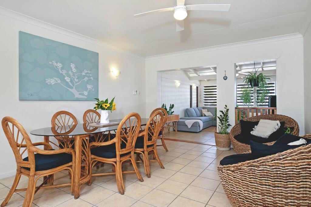 Apartment 300m To Beach*pets Allowed*boho Shack