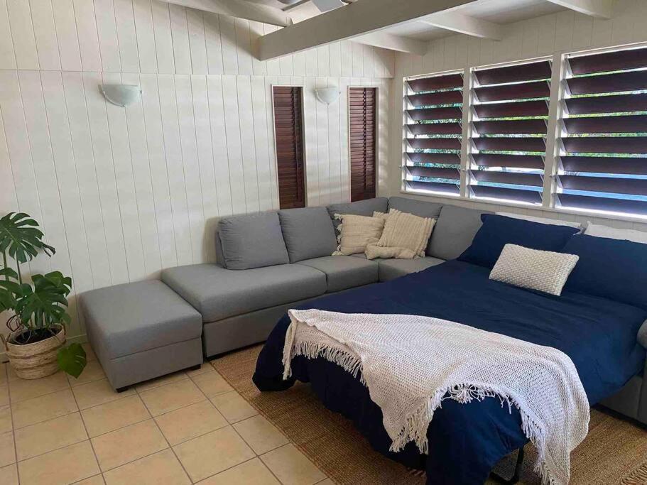 Apartment 300m To Beach*pets Allowed*boho Shack *